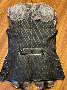 Stiilne Silver Fox vest naistele, suurus M (9 foto / 10)