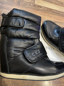 Soojad Calvin Klein Jeans poolsapad (2 foto / 5)