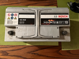 Аккумулятор Bosch 85Ah 800A (1 фото из 2)