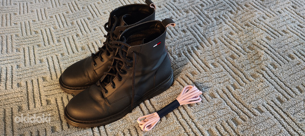 Tommy Hilfiger saapad