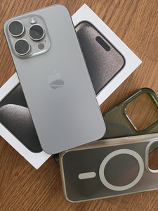 iPhone 15 Pro 128GB Natural heas seisukorras (2 foto / 2)