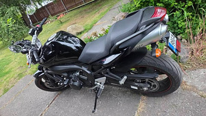 Yamah 72kw fz6 2008 (3 foto / 7)