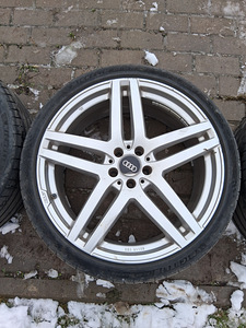 Audi veljed r21 (4 foto / 8)