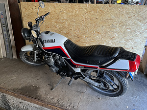 Yamaha XJ600 (2 foto / 7)