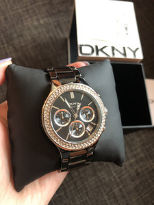 DKNY часы