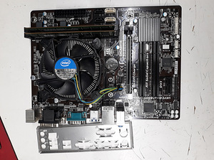 Gigabite GA-H81M-S2PV/ i5-4570s/ 8GB RAM (1 foto / 3)