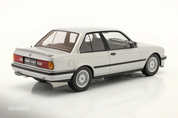 Модель автомобиля BMW E30 325i 1:18 (фото #7)