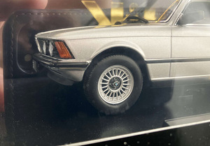 BMW E21 323 mudelauto 1:18 (3 foto / 9)