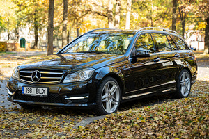Mercedes-Benz C350d 2011 AMG пакет (2 фото из 11)
