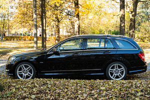 Mercedes-Benz C350d 2011 AMG пакет (3 фото из 11)