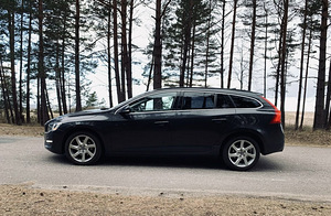 VOLVO V60 (6 фото из 9)