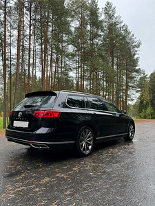 Volkswagen Passat 1.5 Facelift R-Line (4 foto / 15)