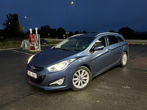 Hyundai i40 (2 фото из 15)