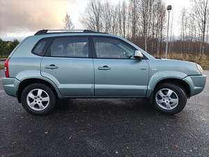Hyundai Tucson 2.0 104kW 2007 (5 foto / 15)