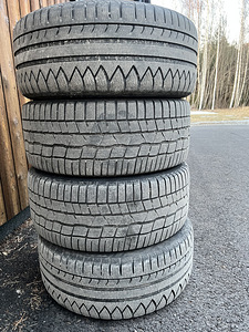 Mercedee Benz valuveljed rehvidega (6 foto / 8)