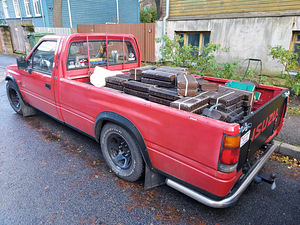 ISUZU 2,3 bens tagavedu kastikas pikap pickup (3 foto / 6)