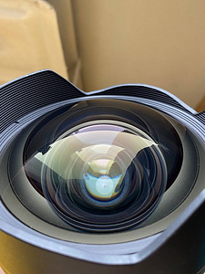 Nikon AF-S Nikkor 14-24mm f/2.8G IF-ED Объектив (3 фото из 3)