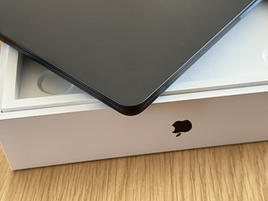 MacBook Air M3 13,6'' 16GB/512gb 2024 (3 foto / 7)