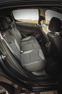 Peugeot 308 HDI Autom. (12 foto / 15)