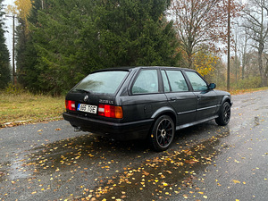 BMW E30 325iX 125kw nelivedu (4 foto / 5)