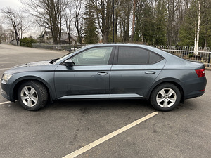 Skoda Superb 1.4 110kw, N1 (3 foto / 10)