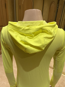 NIKE размер XS (6 фото из 6)