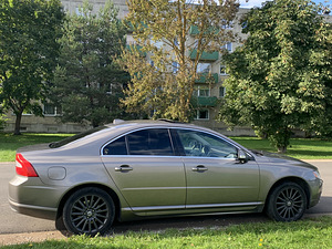 Volvo s80 2,4 d5 136kw 185hp 2007 keyless (2 foto / 8)