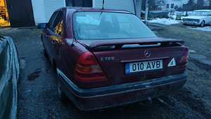 Mercedes c180 ÜV 04.2024 (2 foto / 7)
