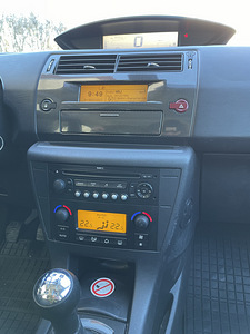 Citroen C4 1.6 HDi 80kw 2007 (13 foto / 15)