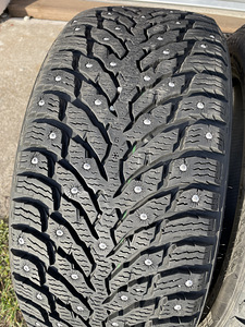 225/45/17 Nokian Hakkapeliitta 9 naastrehvid 8mm (5 foto / 7)