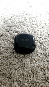 Kõrvaklapid Samsung Galaxy Buds Live Mystic Black (3 foto / 3)