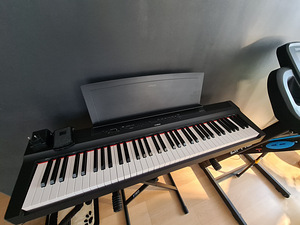 Portatiivne digiklaver Yamaha P-121B