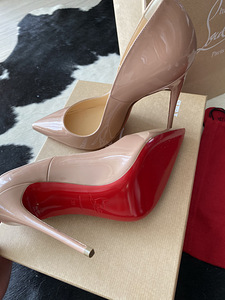Louboutin kingad 39 uued (3 foto / 3)