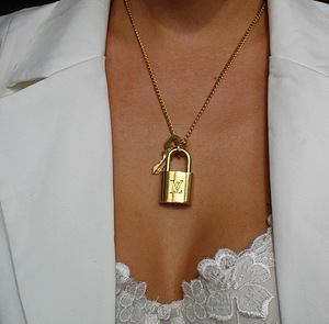 Louis Vuitton kaelakee (2 foto / 3)