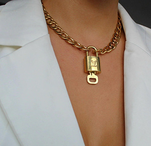 Louis Vuitton kaelakee (3 foto / 3)