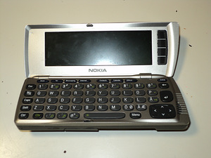 Nokia 9210 RAE-5N коммуникатор (2 фото из 3)