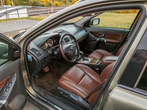 Volvo XC90 2.4 D5 120kW (4 foto / 12)