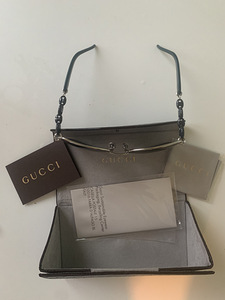 Очки Gucci (2 фото из 8)
