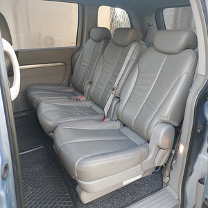 Kia Carnival 2006 (5 foto / 6)