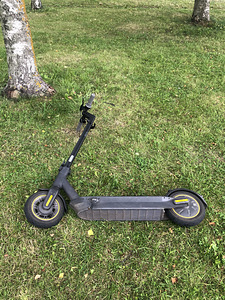 Tõukerattas ninebot g30 (4 foto / 4)