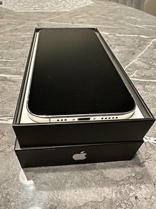 iPhone 12 Pro, 256 GB Silver (2 foto / 5)