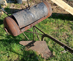 Isetehtud grill (3 foto / 3)