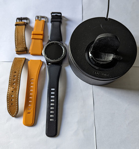 Samsung Gear S3 Frontier (2 foto / 3)