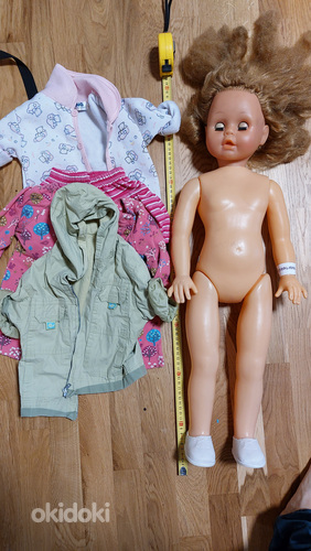 Suur nukk ja mõned riided (foto #1)