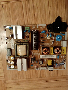 LG 32LH530V (1 фото из 10)
