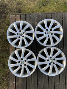 Диски 17 Alfa Romeo (1 фото из 6)