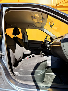 Škoda Fabia (8 foto / 14)