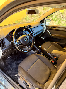 Škoda Fabia (7 foto / 15)