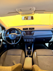 Škoda Fabia (15 foto / 15)