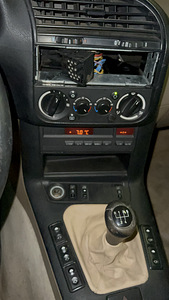 BMW e36 320 individual cabrio varuosadeks (8 foto / 10)